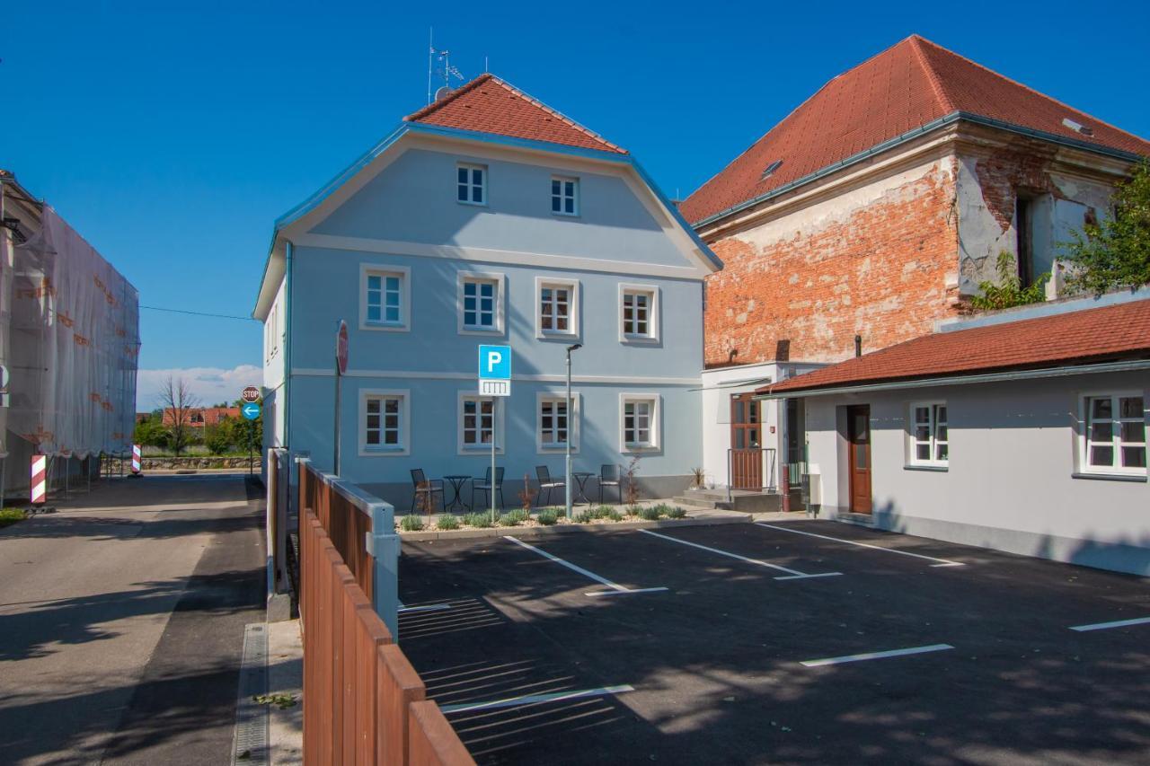 Apartmani Kac Karlovac Exterior photo