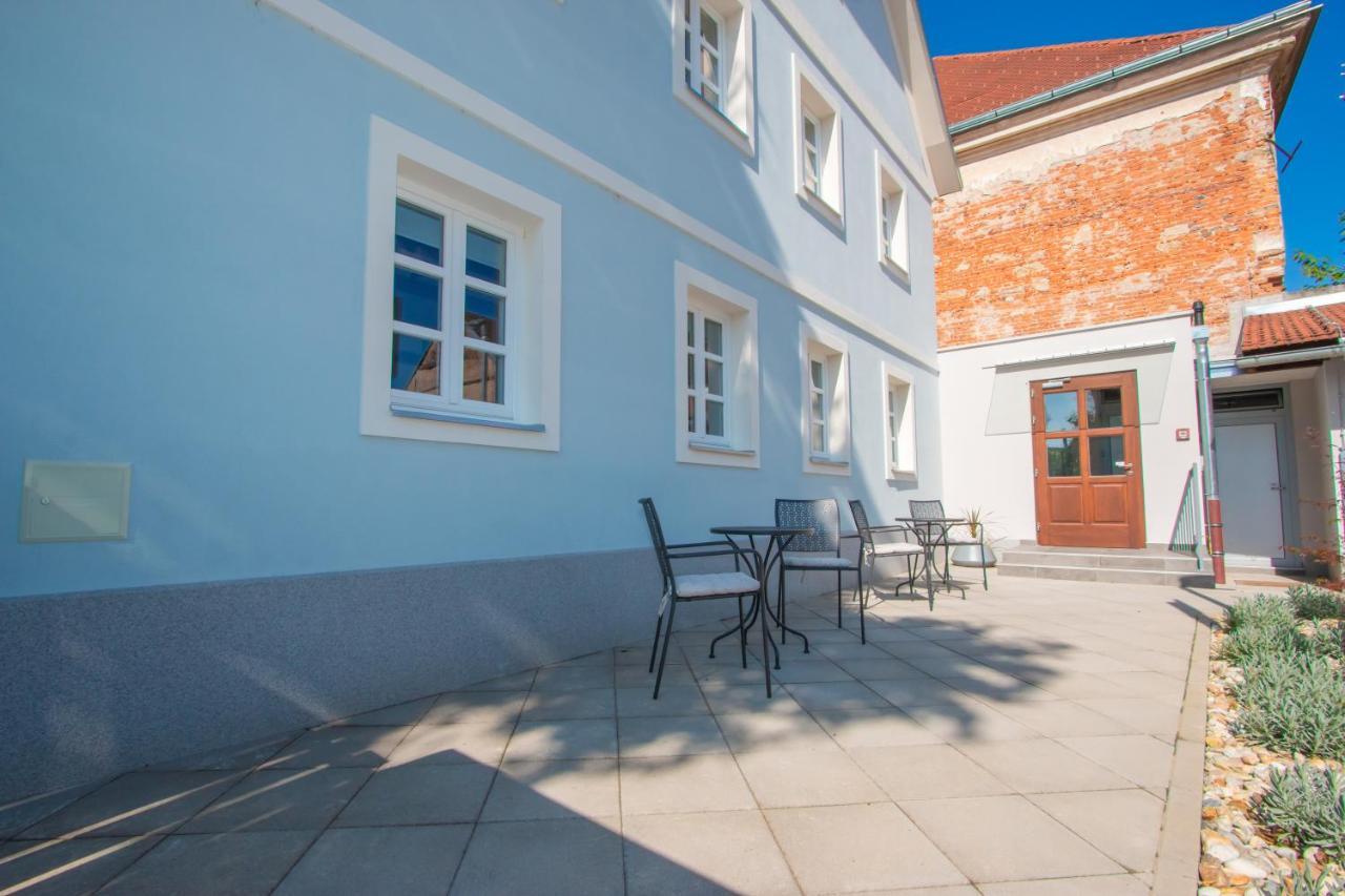Apartmani Kac Karlovac Exterior photo